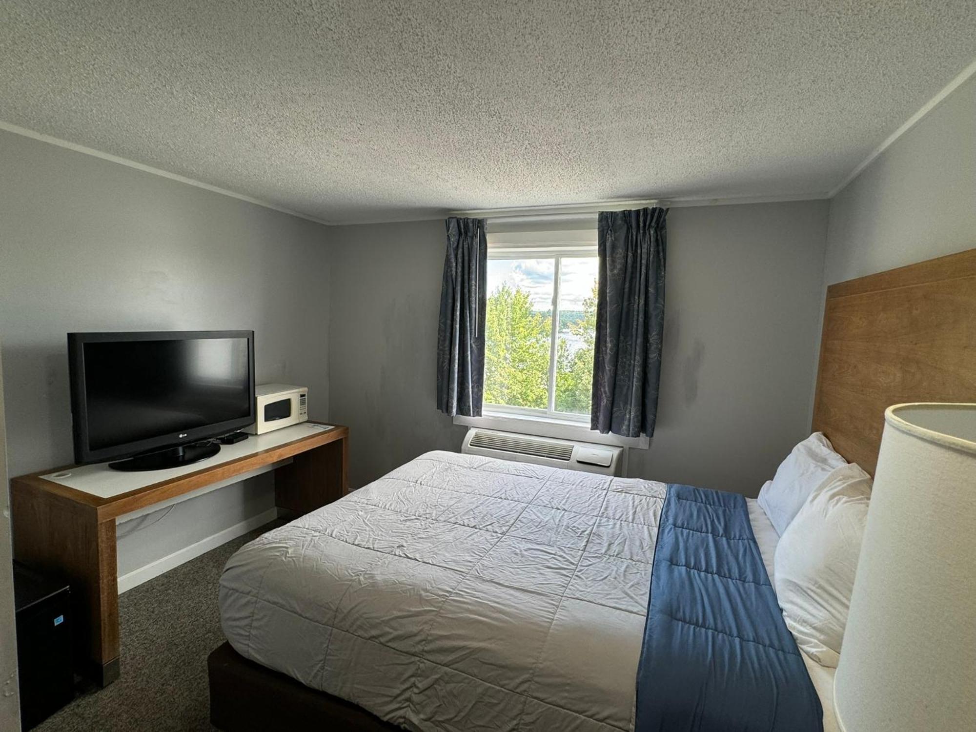 Winnisquam Lake Inn Tilton Exteriör bild