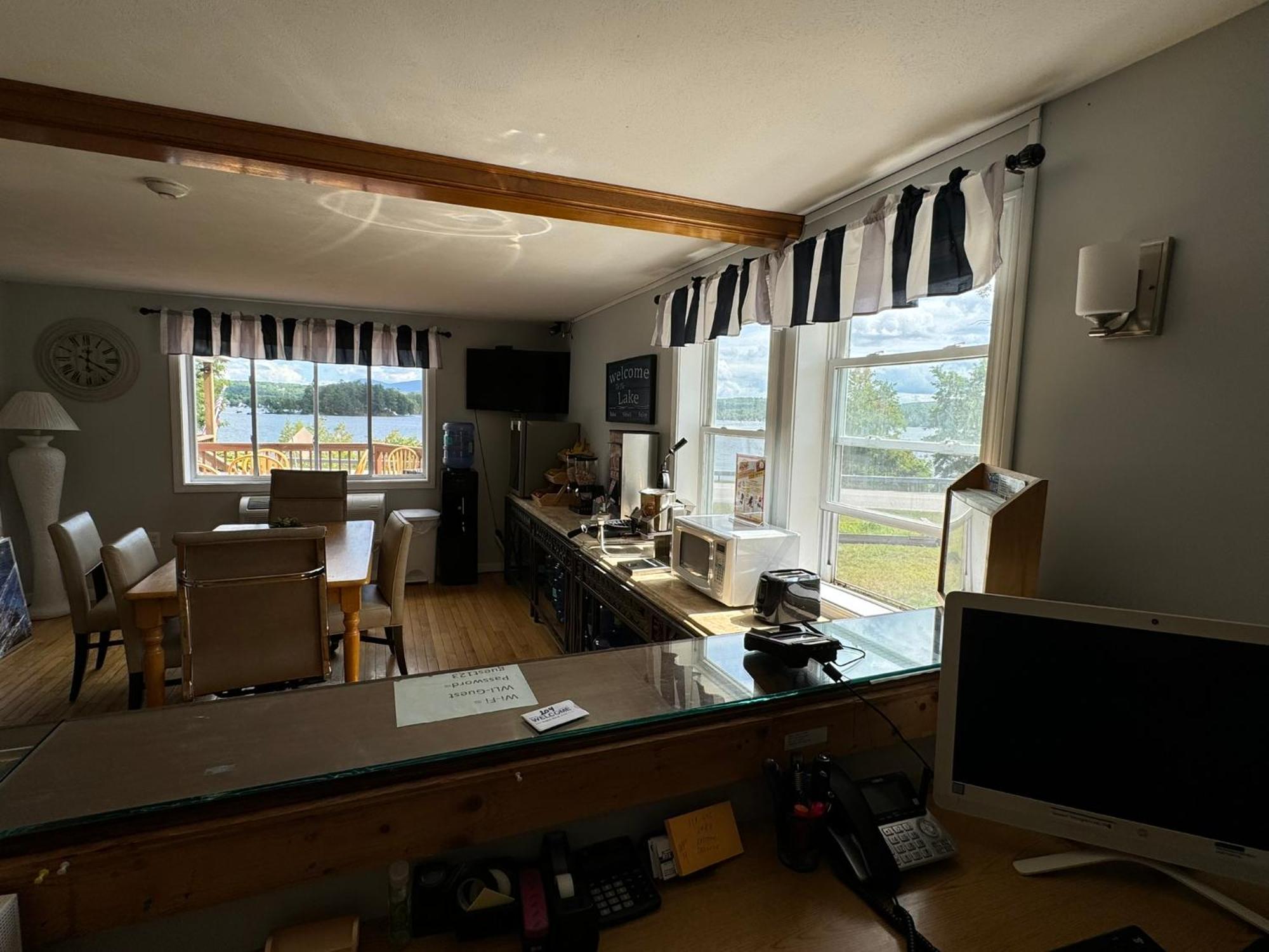 Winnisquam Lake Inn Tilton Exteriör bild