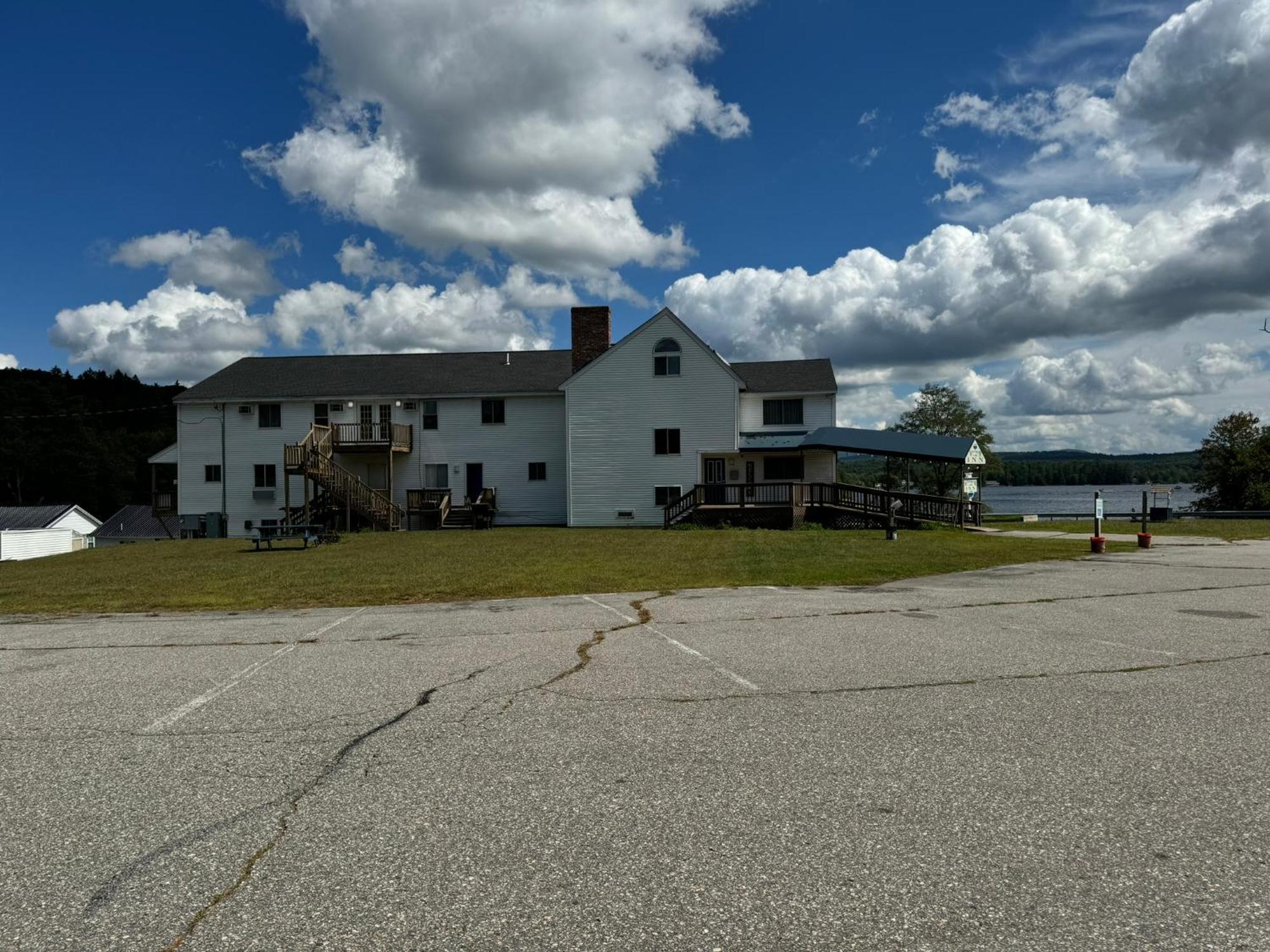 Winnisquam Lake Inn Tilton Exteriör bild